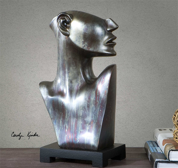 My Good Side, Statue